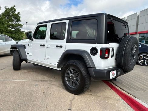 Used 2025 Jeep Wrangler Unlimited Sport AWD/4WD image 8