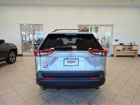 New 2025 Toyota RAV4 XLE image 4