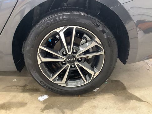 Certified 2023 Kia Forte LXS image 23