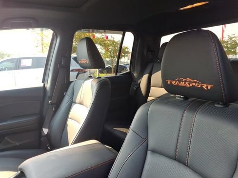 Used 2025 Honda Ridgeline TrailSport image 15