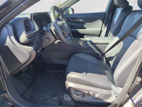 New 2026 Toyota Crown Platinum image 12