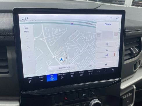 Used 2023 Ford Expedition XLT image 3