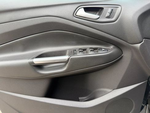 Used 2014 Ford Escape SE w/ Equipment Group 201A FWD image 9