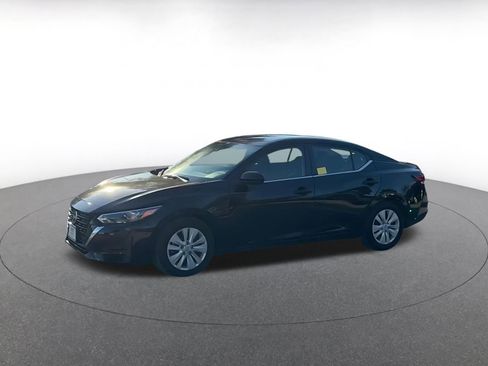 Used 2025 Nissan Sentra S image 8