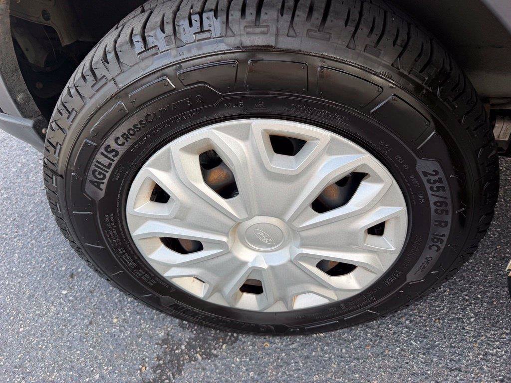 Used 2019 Ford Transit 150 XLT RWD image 25