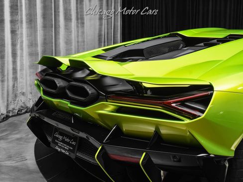 Used 2025 Lamborghini Revuelto AWD/4WD image 36
