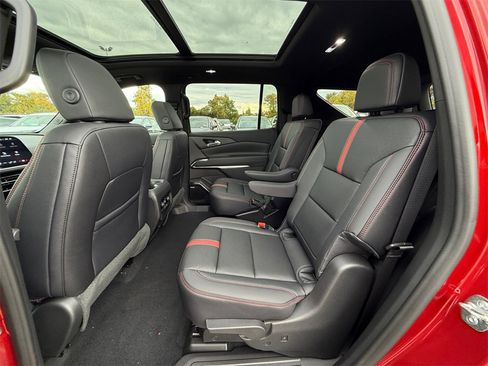 New 2026 Chevrolet Traverse RS image 24