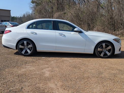 Used 2022 Mercedes-Benz C 300 Sedan image 3