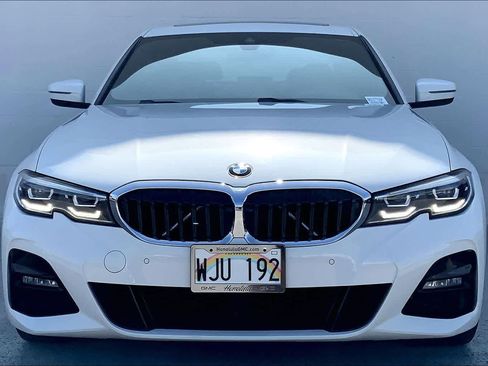 Used 2022 BMW 330i Sedan w/ M Sport Package RWD image 6