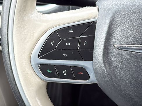 Certified 2021 Chrysler Pacifica Limited w/ Uconnect Theater Family Group image 22