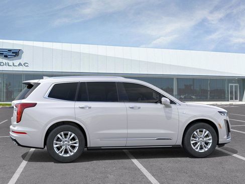 New 2025 Cadillac XT6 Luxury image 6