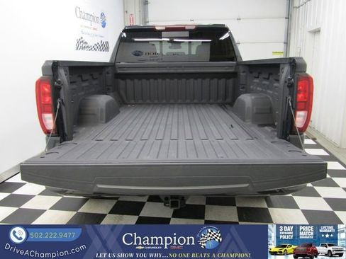 Certified 2025 GMC Sierra 1500 Elevation w/ Preferred Package image 16