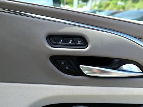 Used 2021 Cadillac Escalade Sport Platinum image 36