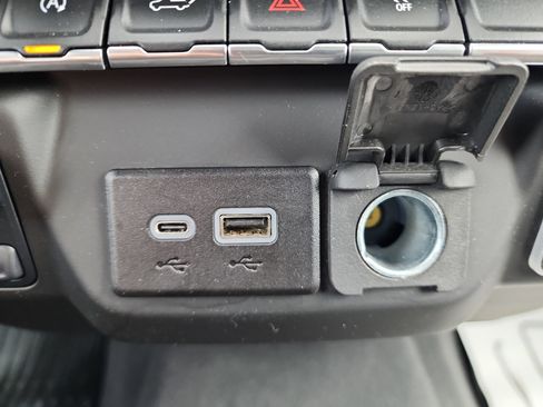 Certified 2024 Chevrolet Silverado 1500 Custom image 14