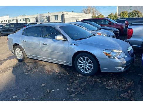 Used 2010 Buick Lucerne CXL w/ Driver Confidence Package image 2