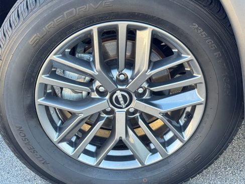 Used 2023 Nissan Rogue S image 7