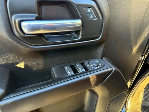 Used 2024 Chevrolet Silverado 1500 Custom image 12