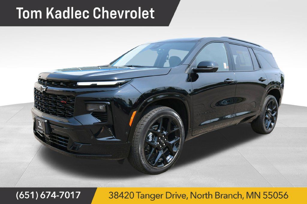 Used 2025 Chevrolet Traverse RS w/ LPO, Floor Liner Package AWD/4WD image 1
