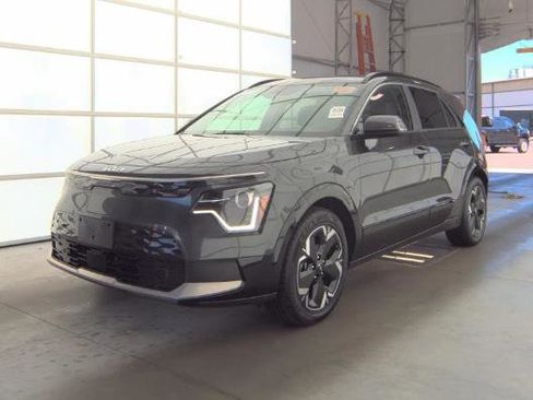 Used 2023 Kia Niro Wind FWD image 1