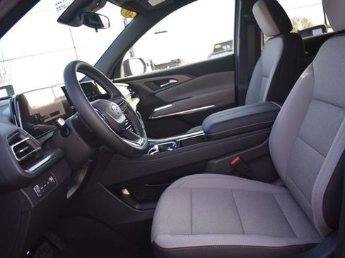 New 2026 Chevrolet Traverse LT w/ LPO, Floor Liner Package image 24