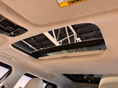 Used 2024 Hyundai Santa Fe Calligraphy image 11