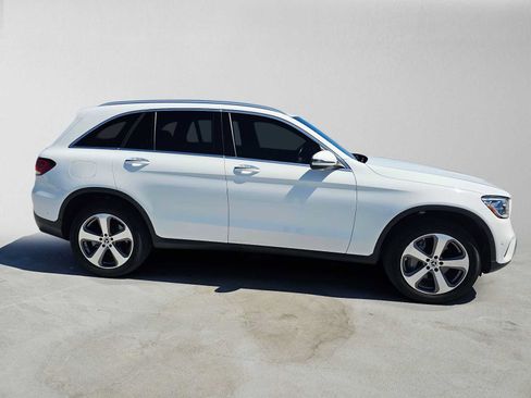 Certified 2022 Mercedes-Benz GLC 300 image 2