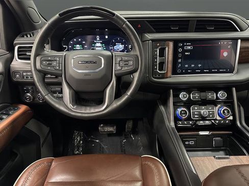 Used 2024 GMC Yukon XL Denali Ultimate image 5
