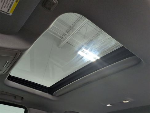 Used 2015 GMC Sierra 2500 Denali w/ Duramax Plus Package image 20