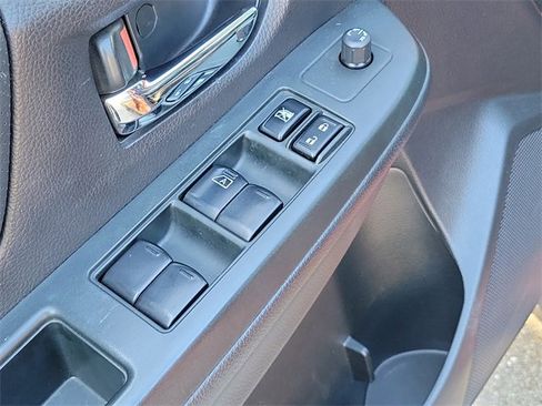 Used 2013 Subaru Crosstrek 2.0i Limited image 19