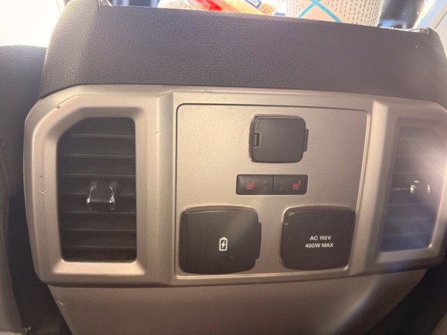 Used 2019 Ford F150 Lariat w/ Equipment Group 502A Luxury AWD/4WD image 18