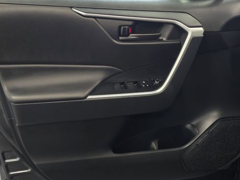 Used 2025 Toyota RAV4 LE image 34