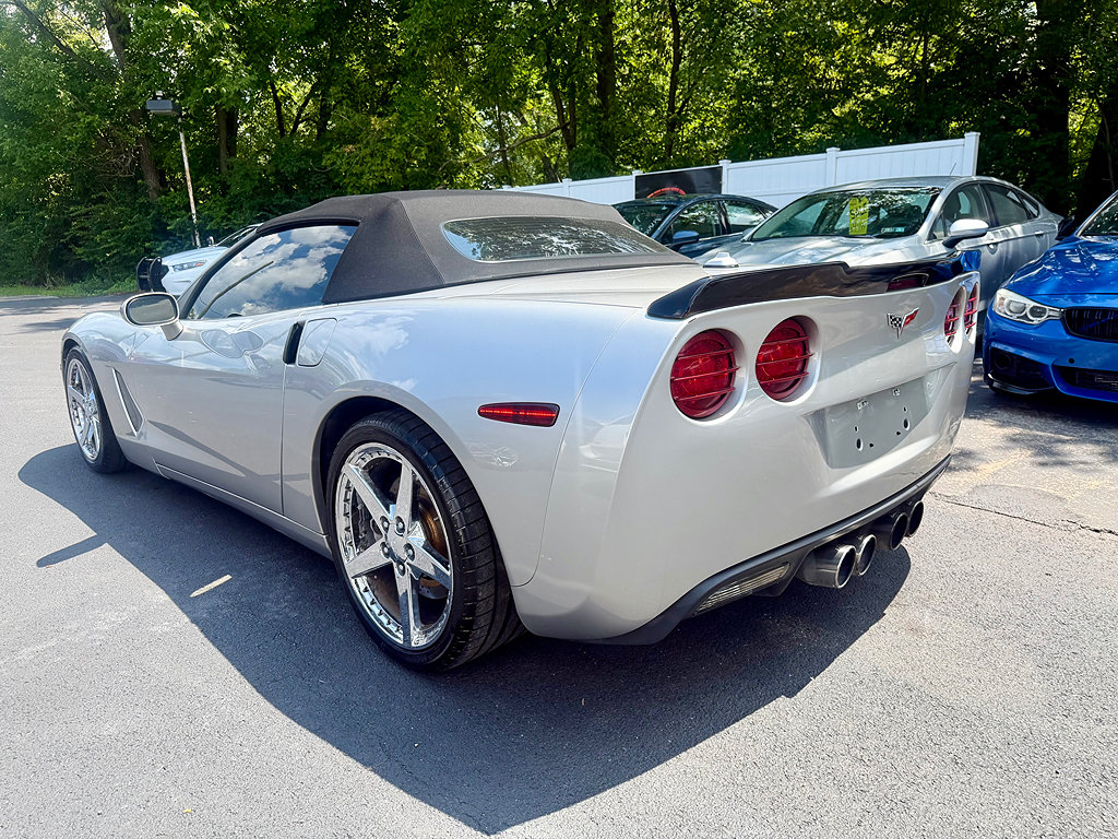 Used 2005 Chevrolet Corvette Convertible w/ Preferred Equipment Group RWD image 6