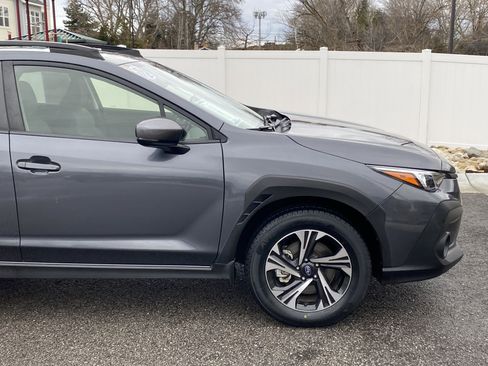 Used 2024 Subaru Crosstrek 2.0i Premium image 8