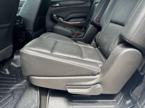 Used 2018 Chevrolet Suburban Premier AWD/4WD image 8