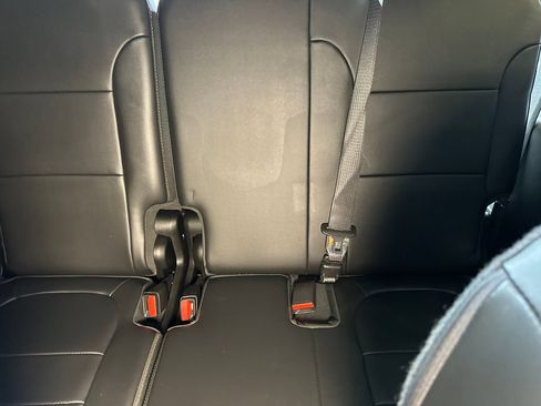 Used 2019 Chevrolet Traverse Premier AWD/4WD image 22