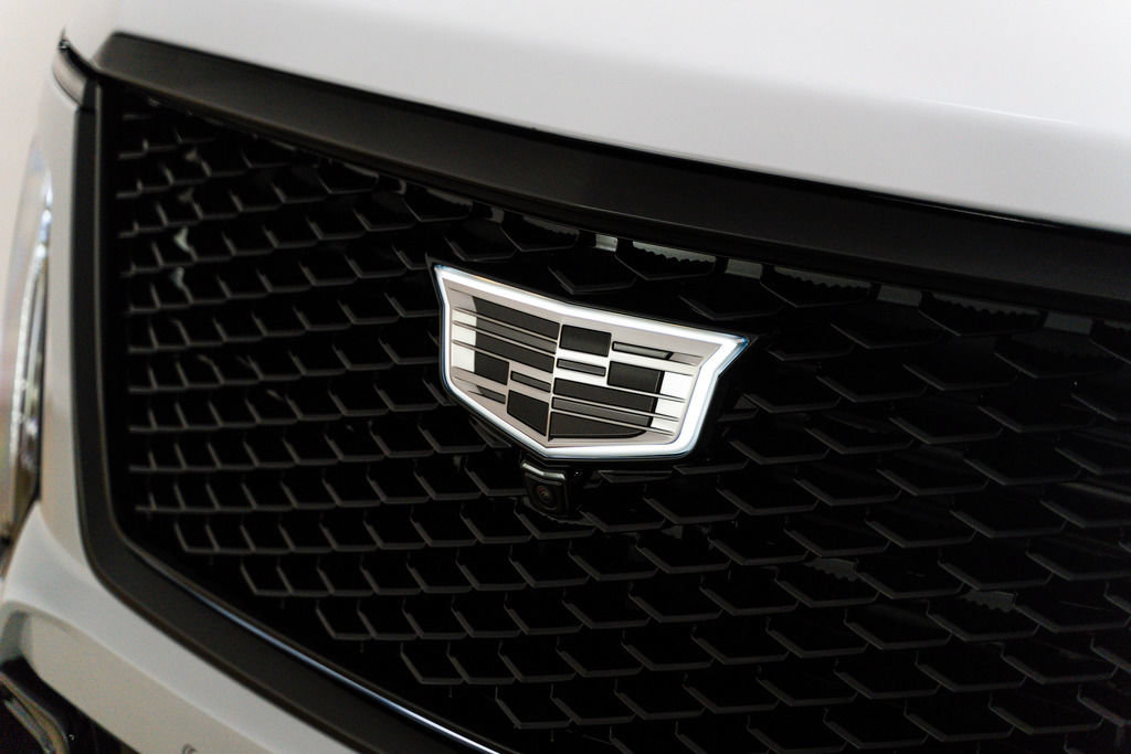 Used 2026 Cadillac Escalade V AWD/4WD image 2