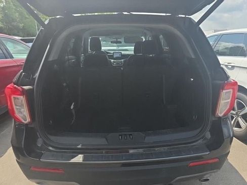 Used 2024 Ford Explorer XLT w/ Equipment Group 202A AWD/4WD image 4
