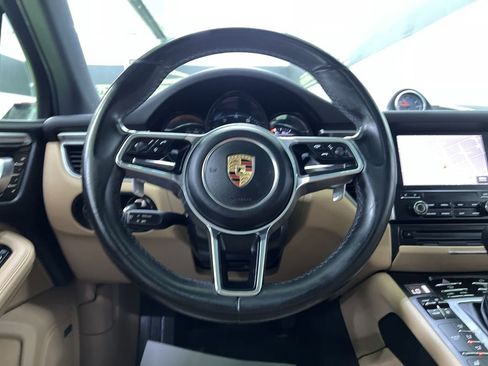 Used 2018 Porsche Macan AWD/4WD image 20