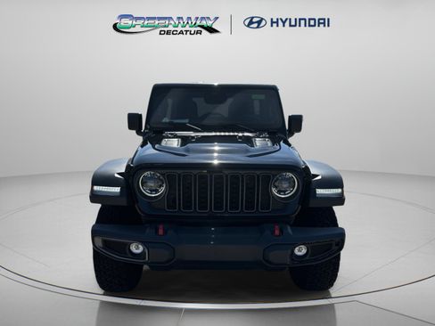 Used 2026 Jeep Wrangler Unlimited Rubicon AWD/4WD image 3
