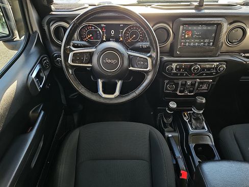 Used 2020 Jeep Gladiator Sport w/ Quick Order Package 24S image 11