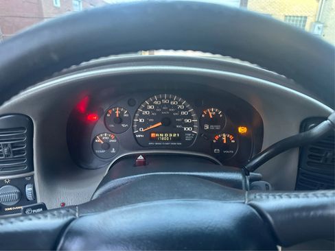 Used 2005 Chevrolet Astro Passenger AWD w/ LT Preferred Equipment Group image 18