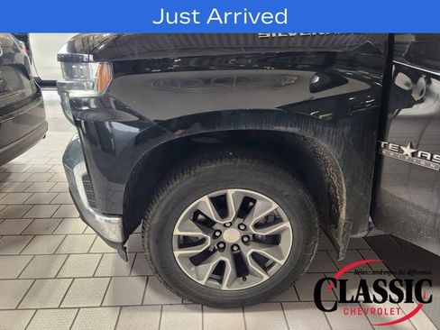Used 2022 Chevrolet Silverado 1500 LT w/ Safety Package RWD image 9