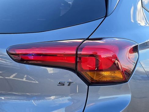 Used 2022 Buick Encore GX Preferred w/ Sport Touring Package image 13