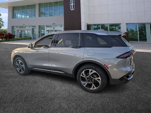 New 2025 Lincoln Nautilus Premier image 5