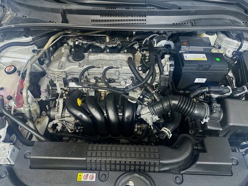 Used 2022 Toyota Corolla LE FWD image 31