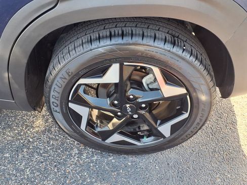 Certified 2024 Kia Seltos EX FWD image 20