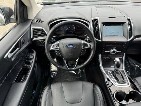 Used 2018 Ford Edge Titanium w/ Technology Package AWD/4WD image 21