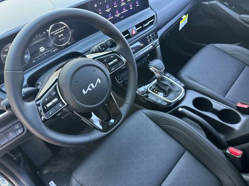 New 2026 Kia Seltos EX w/ EX Sunroof Package AWD/4WD image 10