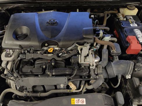 Used 2018 Toyota Camry XLE FWD image 30
