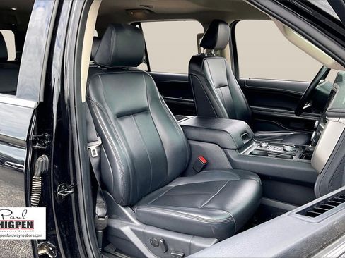 Certified 2024 Ford Expedition XLT image 7